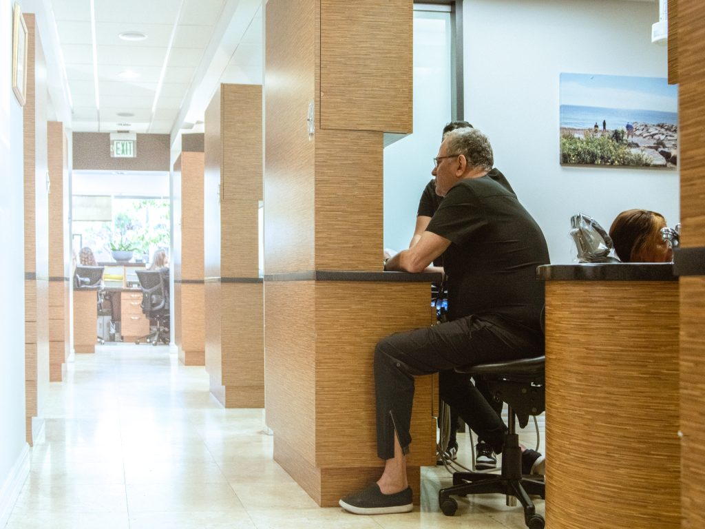 Switching to a New Dentist in Encino? Here's What Moves With You