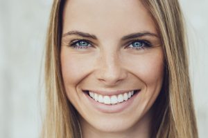 Chipped a Front Tooth | Porcelain Veneer Treatment in Encino